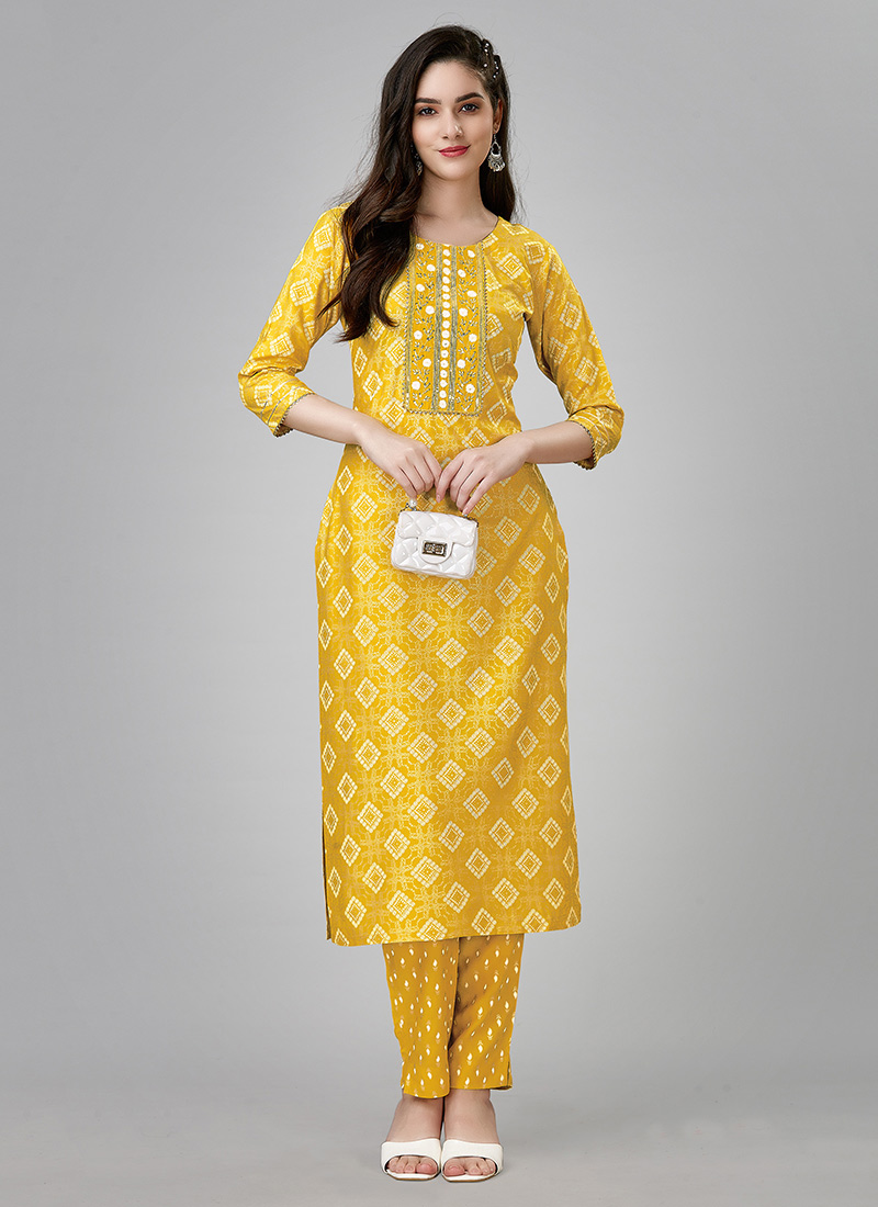 Women Yellow Printed Straight Kurta Trousers Set