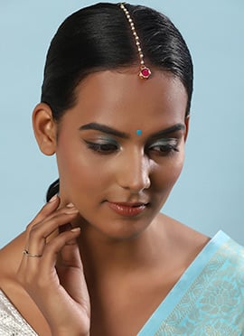 Red Kundan And Moti Mangtikka