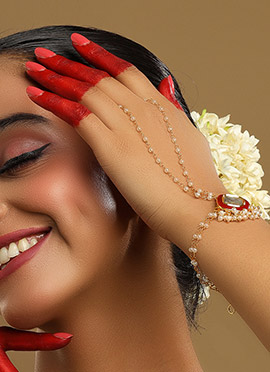 Red Meenakari Square Kundan With Beads Haath Pool