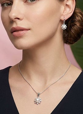 Refined Silver American Diamond Stone Moti Pendant Set