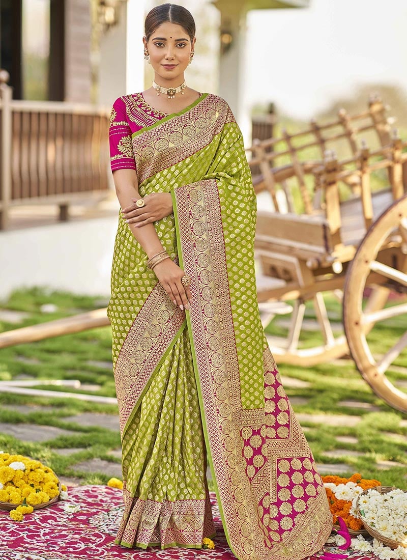 Regal Green Benarasi Silk Jacquard Zari Saree Traditional Elegance