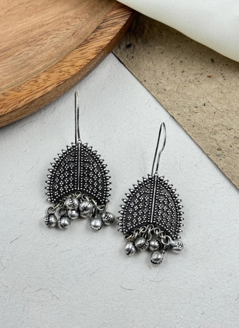 Regal Silver Oxidised Drop After Six Wear