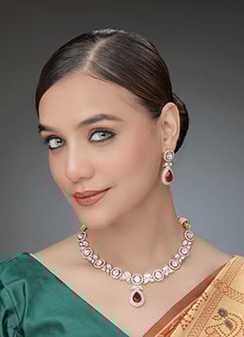 Rose Gold Necklace In Kundan And Stone Work