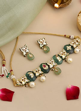 Royal Green Kundan Pearl Choker