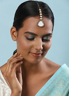 Silver Kundan And Stone Mangtikka