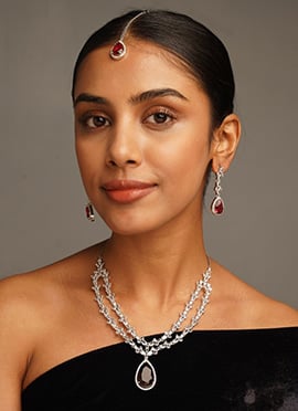 Silver Plated Stone And Kundan Necklace