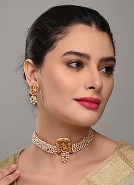 Sophisticated Gold Pearl Stone Necklace