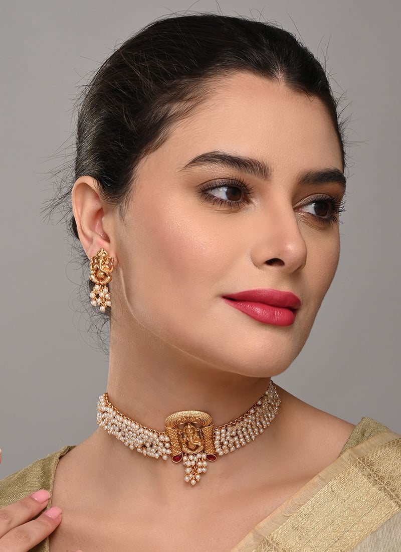 Sophisticated Gold Pearl Stone Necklace After Six Wear