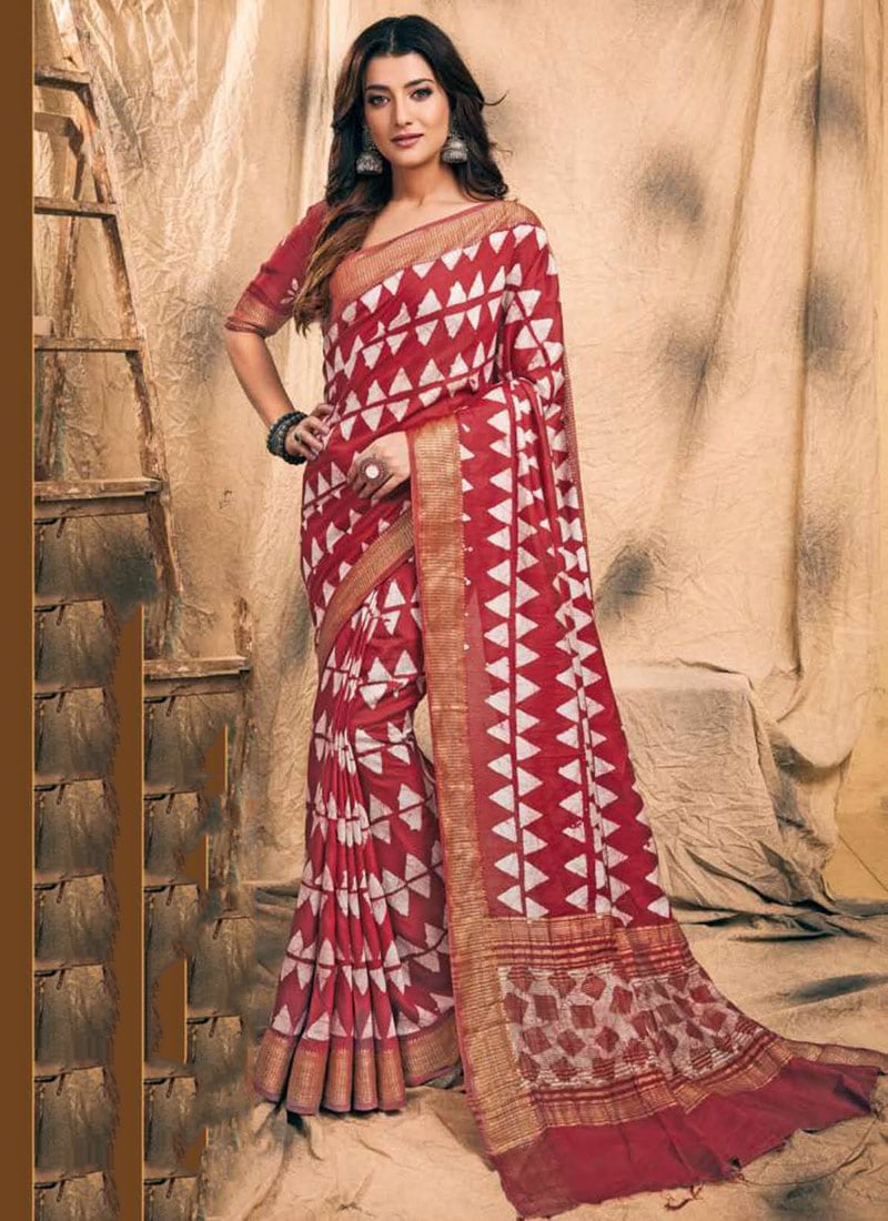 Sophisticated Red Chanderi Silk Batik Print Saree After Six Wear