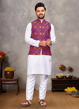 Sophisticated White Cotton Jacquard Bandi Set