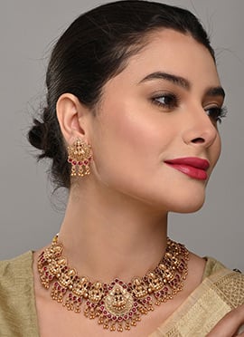 Stunning Gold Pearl Stone Necklace