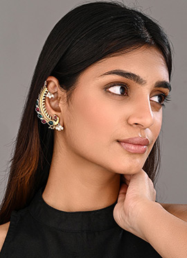 Stylish Gold Pearl Stone Ear Cuff
