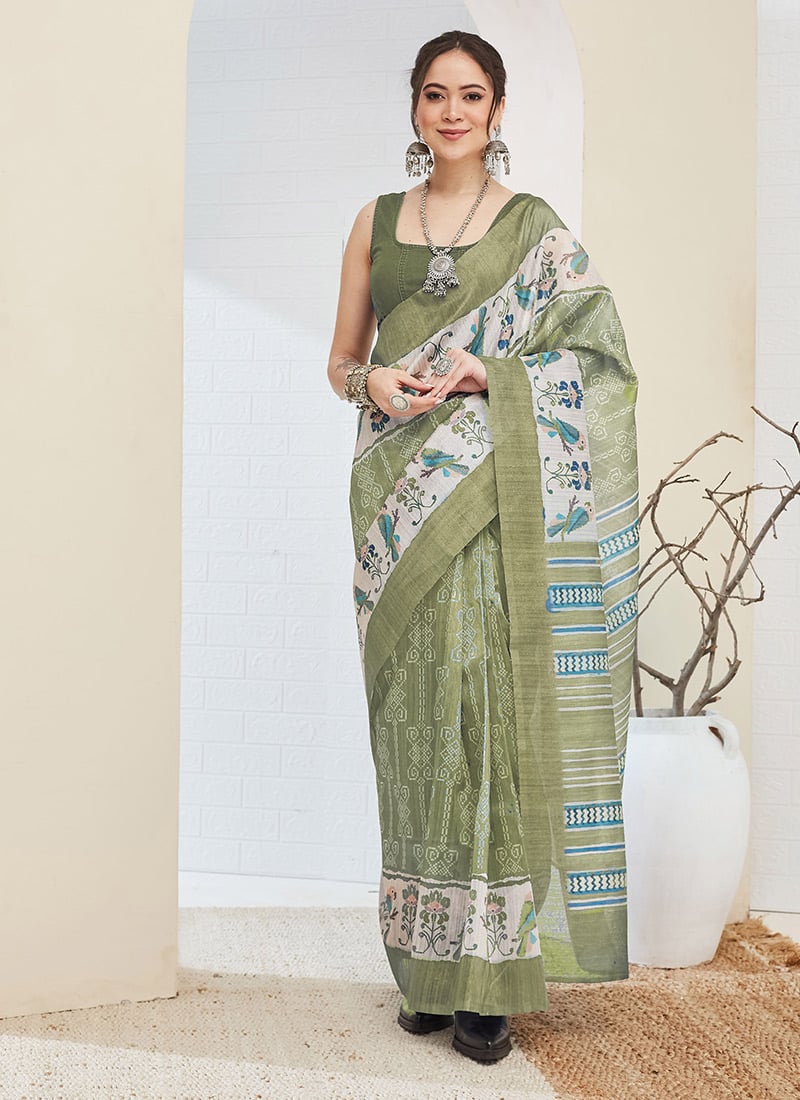 Stylish Green Silk Blend Digital Print Saree After Six Wear