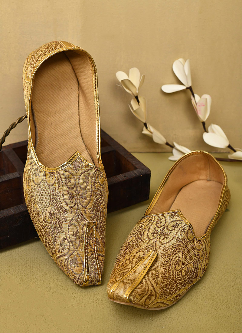 Timeless Fawn Zari Silk Jacquard Mojri