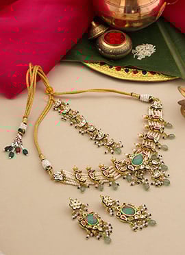 Timeless White Kundan Beads Pearl Choker