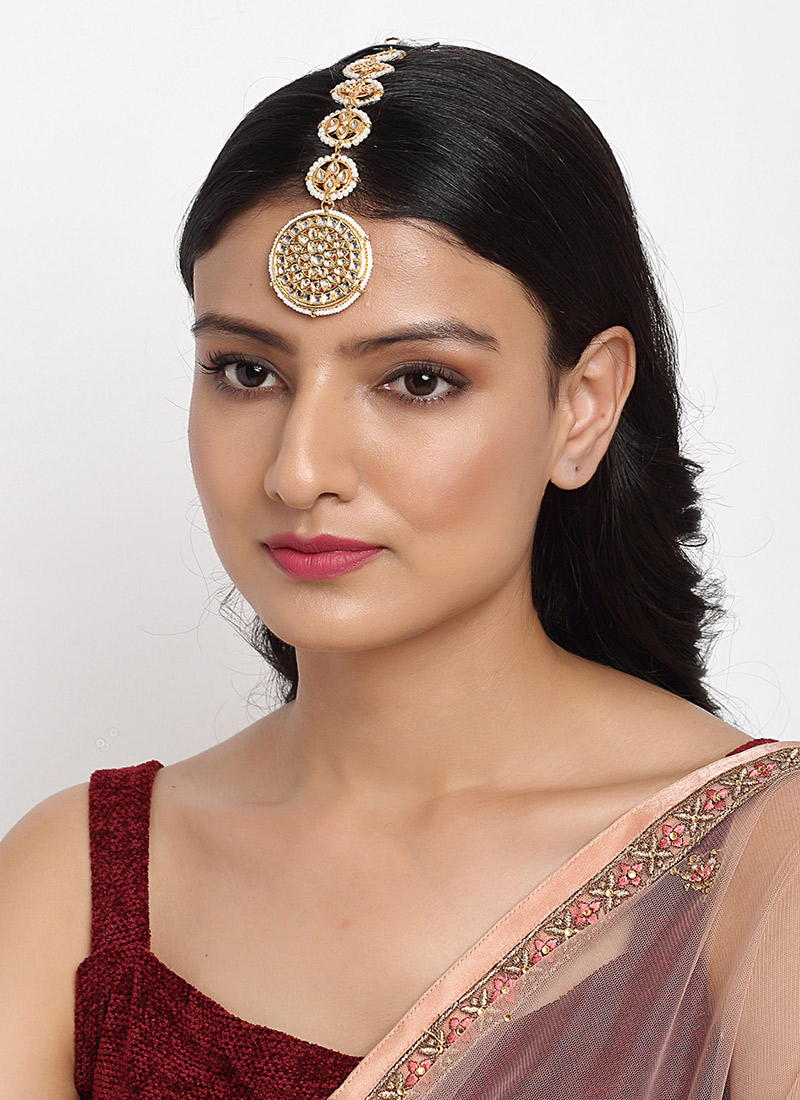 Traditional Layred Mangtikka Gold Plated Kundan Work White Stone Beads Party Wear