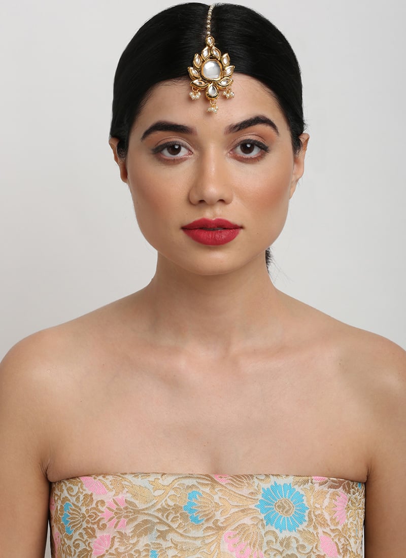 Traditional Mangtikka Gold Plated Kundan Work White Stone Beads Party Wear