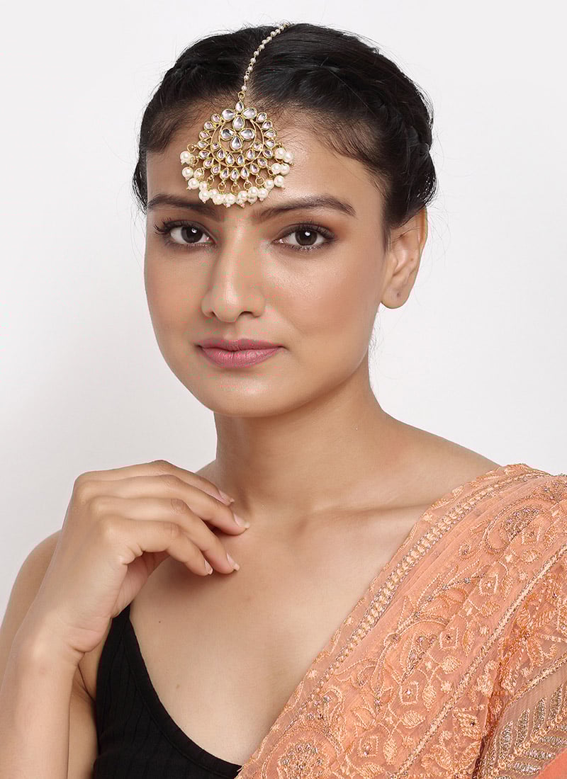 Traditional Mangtikka Gold Plated Kundan Work White Stone With White Beads Party Wear