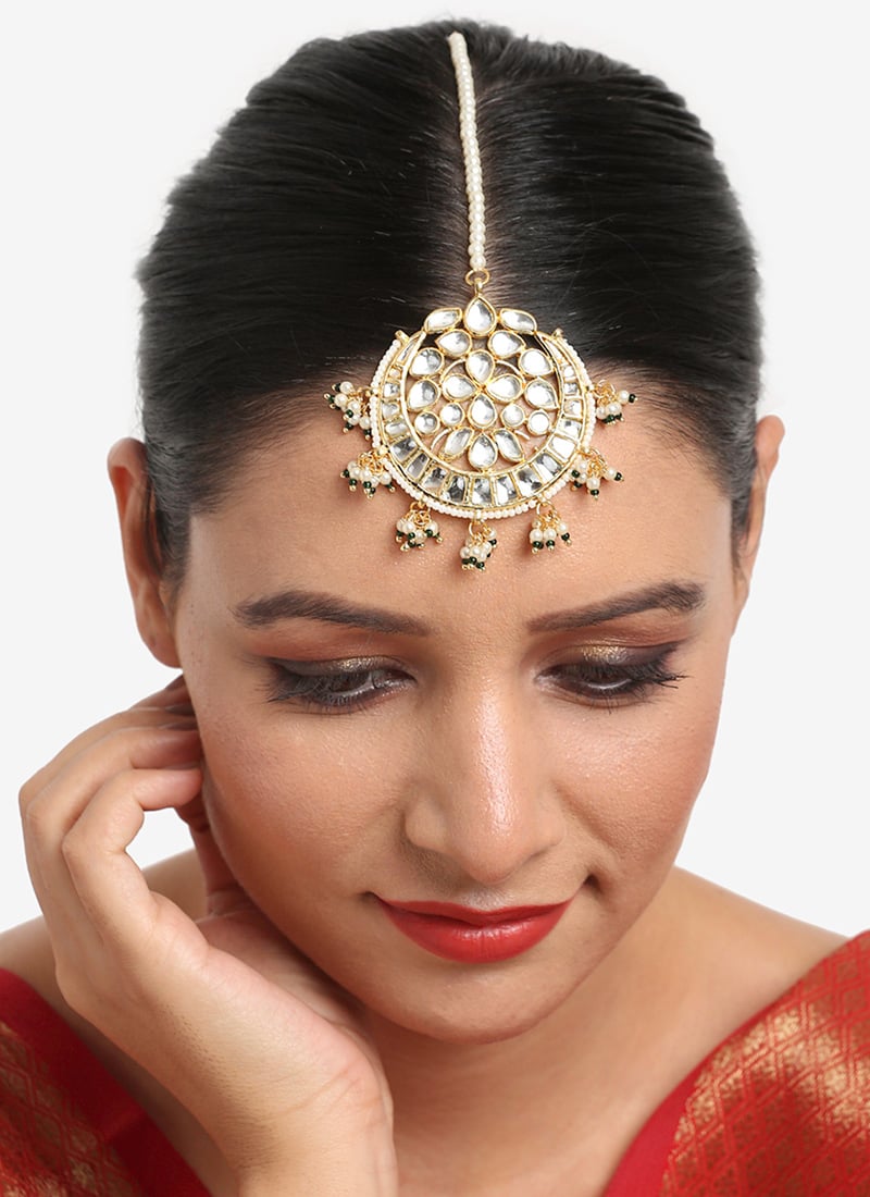 Traditional Mangtikka Gold Plated Kundan Work White Stone With White Beads Party Wear