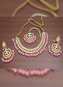 Tricolored Necklace Set