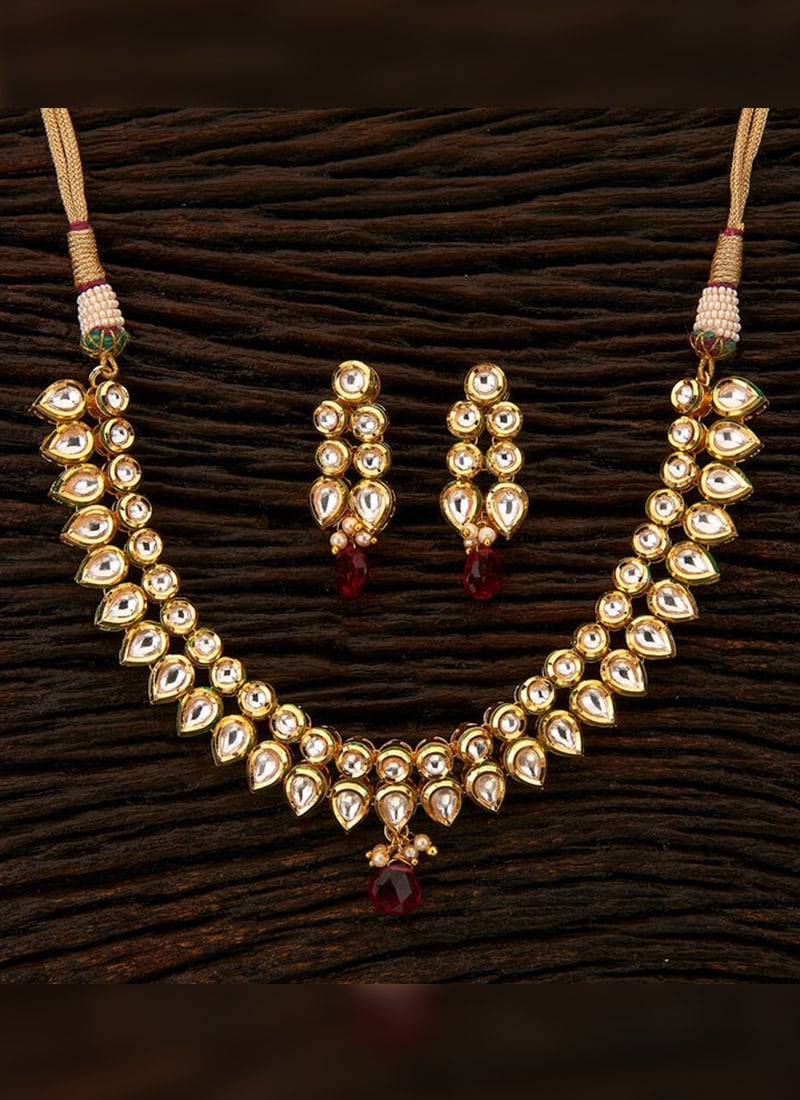 Tricolored Necklace Set