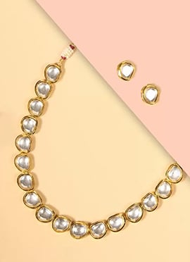 White Alloy Kundan Necklace