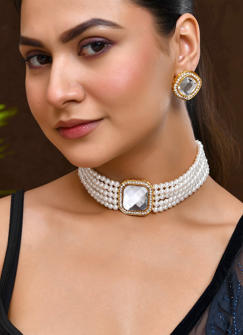 White Choker With Kundan Moti Stones Wedding Wear