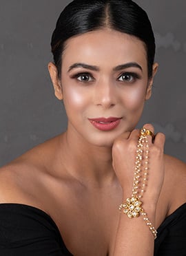 White Designer Haath Pool