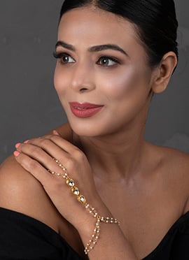 White Designer Haath Pool