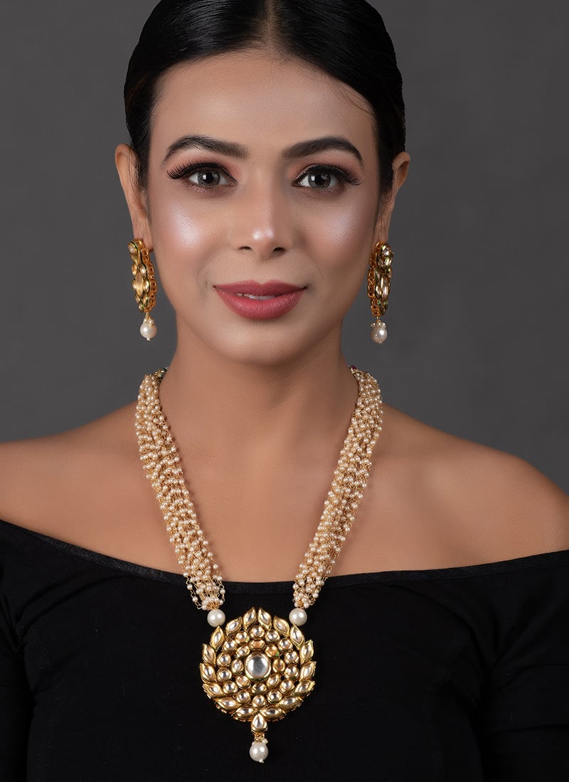 White Kundan And Beads Necklace Set Wedding Wear