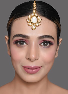 White Kundan Mangtikka