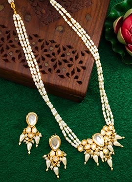 White Kundan Moti Necklace