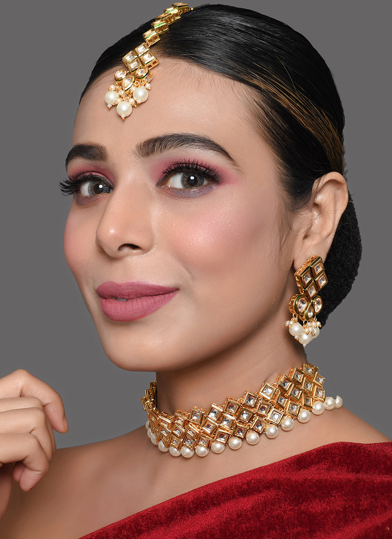White kundan N Beads Necklace Set Party Wear