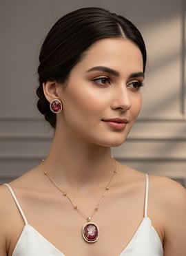 Wine Kundan With Stone Work Pendent Set