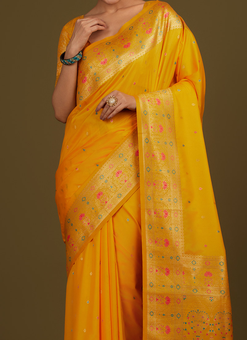 Yellow Banarasi Woven Checks Saree with Intricate Zari Border and Tasselled Pallu