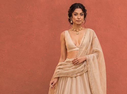 Engagement outfits for women